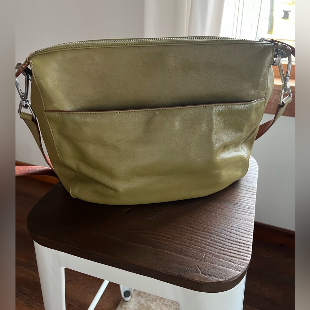 Vera Bradley Women's Green Leather Carson Shoulder Bag/Crossbody Purse - Picture 2 of 8